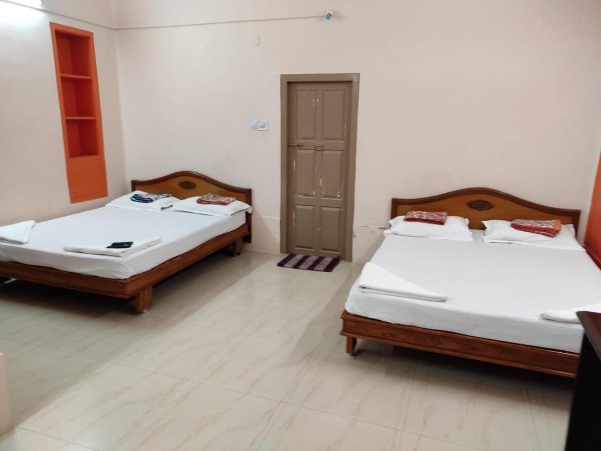 Sibi Lodge Coimbatore Exterior foto